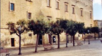 Tricase - Piazza Giuseppe Pisanelli - Uno scorcio del prospetto forntale ...